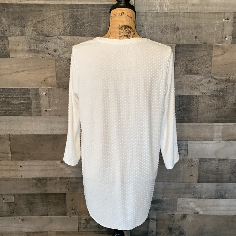 Basic Editions Top - Picture 2 of 16